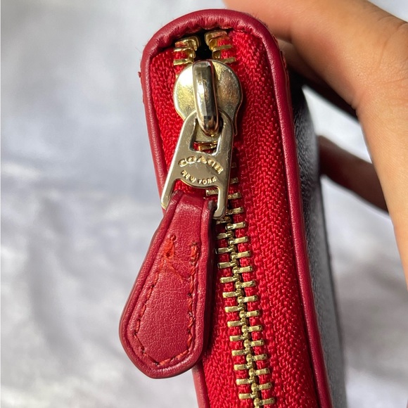 Authentic COACH Wallet - Picture 7 of 9